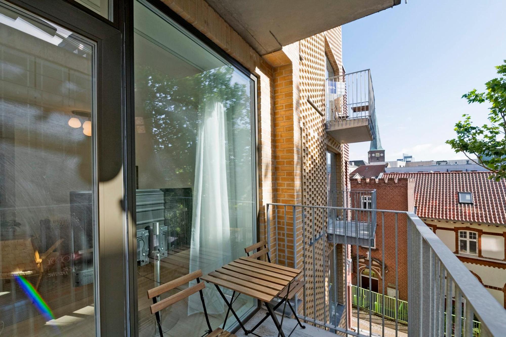 Inner City Grand Suite Århus Exteriör bild